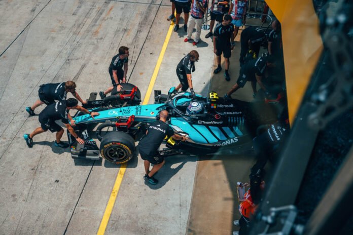 f1:-Με-συγκριτικές-δοκιμές-και-ποινή-στο-gp-Σιγκαπούρης-η-mercedes