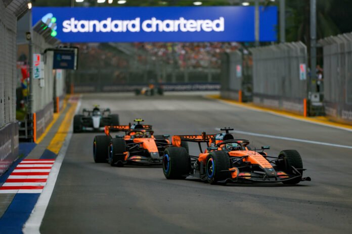 f1:-«Ανεπίτρεπτη»-η-σύγκρουση-των-οδηγών-της-mclaren-στο-Σπριντ-της-Σιγκαπούρης
