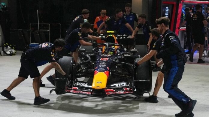 Ο-Φερστάπεν-στην-pole-position-για-το-αυριανό-grand-prix-της-formula-1-στη-Σιγκαπούρη