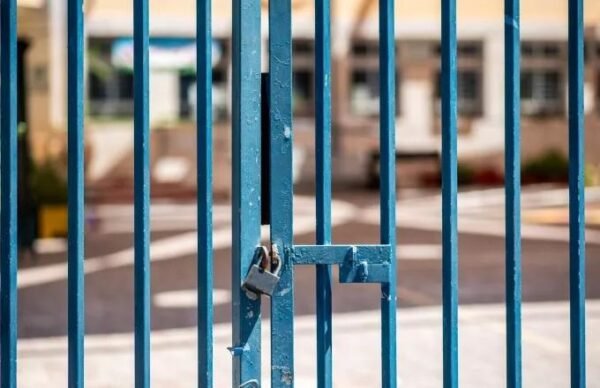 ΕΚΤΑΚΤΟ-–-Σκύρος:-Κλειστά-όλα-τα-σχολεία-την-Τετάρτη-14-Οκτωβρίου-–-Προειδοποίηση-για-ανέμους-έως-11-μποφόρ