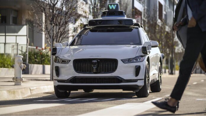 Μπορεί-να-έρθει-η-waymo-στην-Ελλάδα;-Τι-επιτρέπει-ο-νόμος