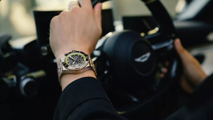 Η-breitling-σχεδίασε-999-ρολόγια-με-θέμα-την-aston-martin-valhalla
