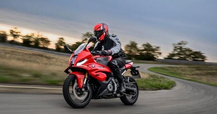 Ιδού-η-νέα-bmw-f-450-rr-για-δρόμο-και-πίστα