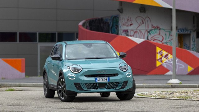 fiat-600-hybrid:-Διαθέσιμο-με-τιμή-από-24.490-ευρώ