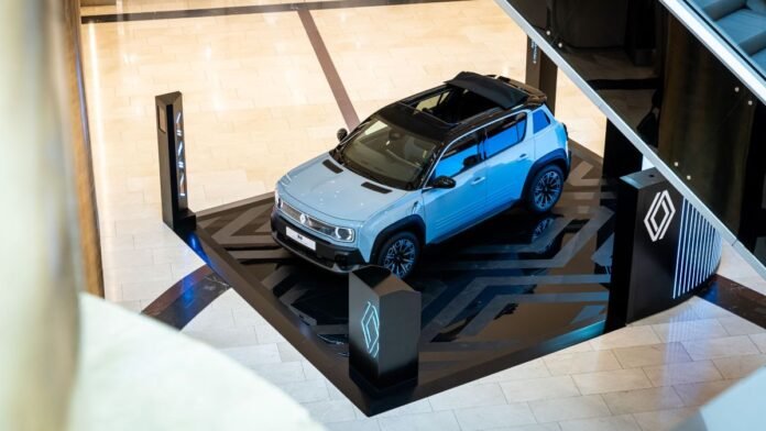 Το-πιο-ξεχωριστό-renault-4-στο-golden-hall