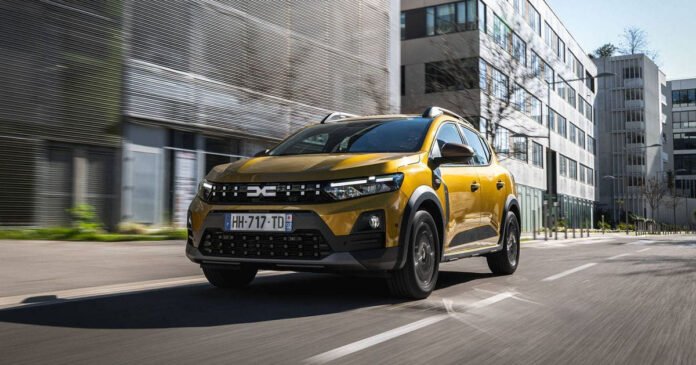 Στην-Ελλάδα-τα-νέα-dacia-sandero-stepway-και-jogger-με-τον-κινητήρα-hybrid-155